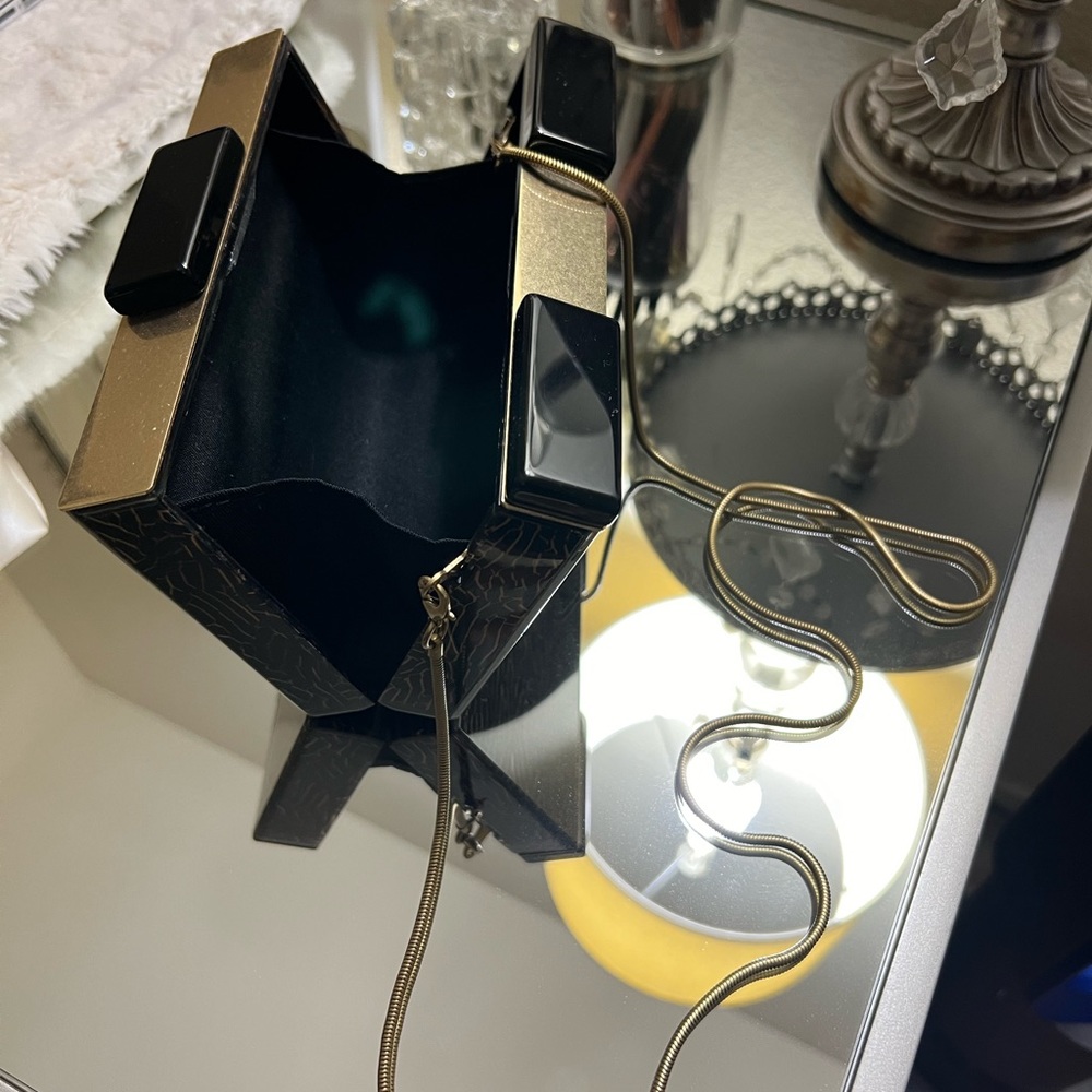Bronze Acrylic clutch - Picture 3 of 4